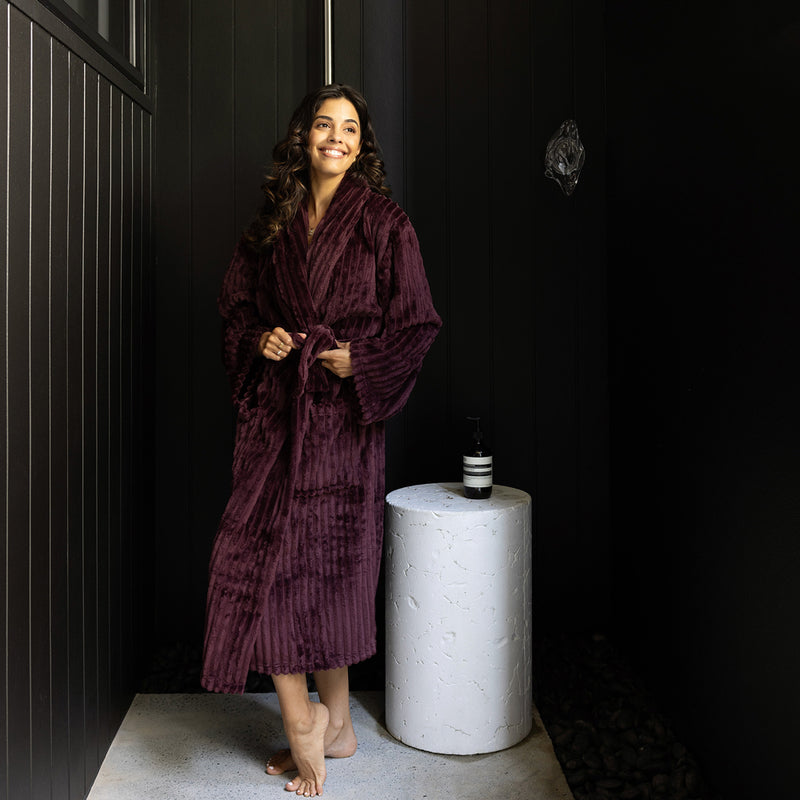 Channel Fleece Robe W25 - Plum