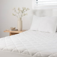 Villa Basic Fully Fitted Mattress Protector