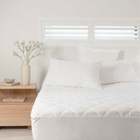 Villa Basic Fully Fitted Mattress Protector